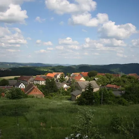 Orli Hnizdo At Chateau Novak Bed & Breakfast *