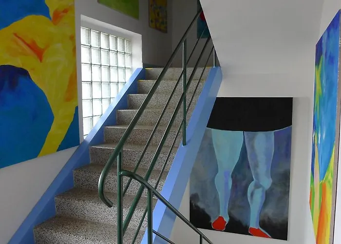 Orli Hnizdo At Chateau Novak