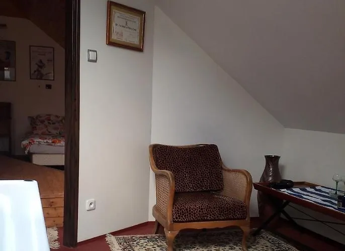 Bed & Breakfast Orli Hnizdo At Chateau Novak Křivoklát