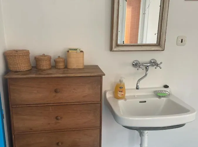 Orli Hnizdo At Chateau Novak